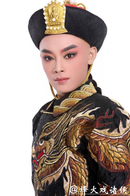 90后越剧演员陈丽君、李云霄晋升一级演员